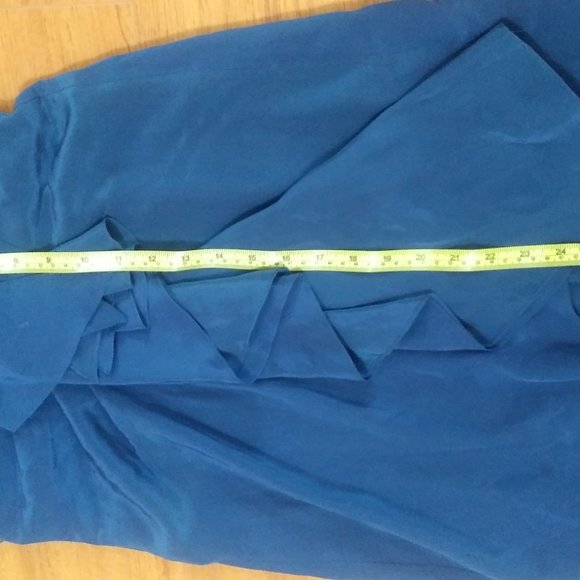 BNWT BCBG Cocktail Dress Size 4 - Picture 7 of 9